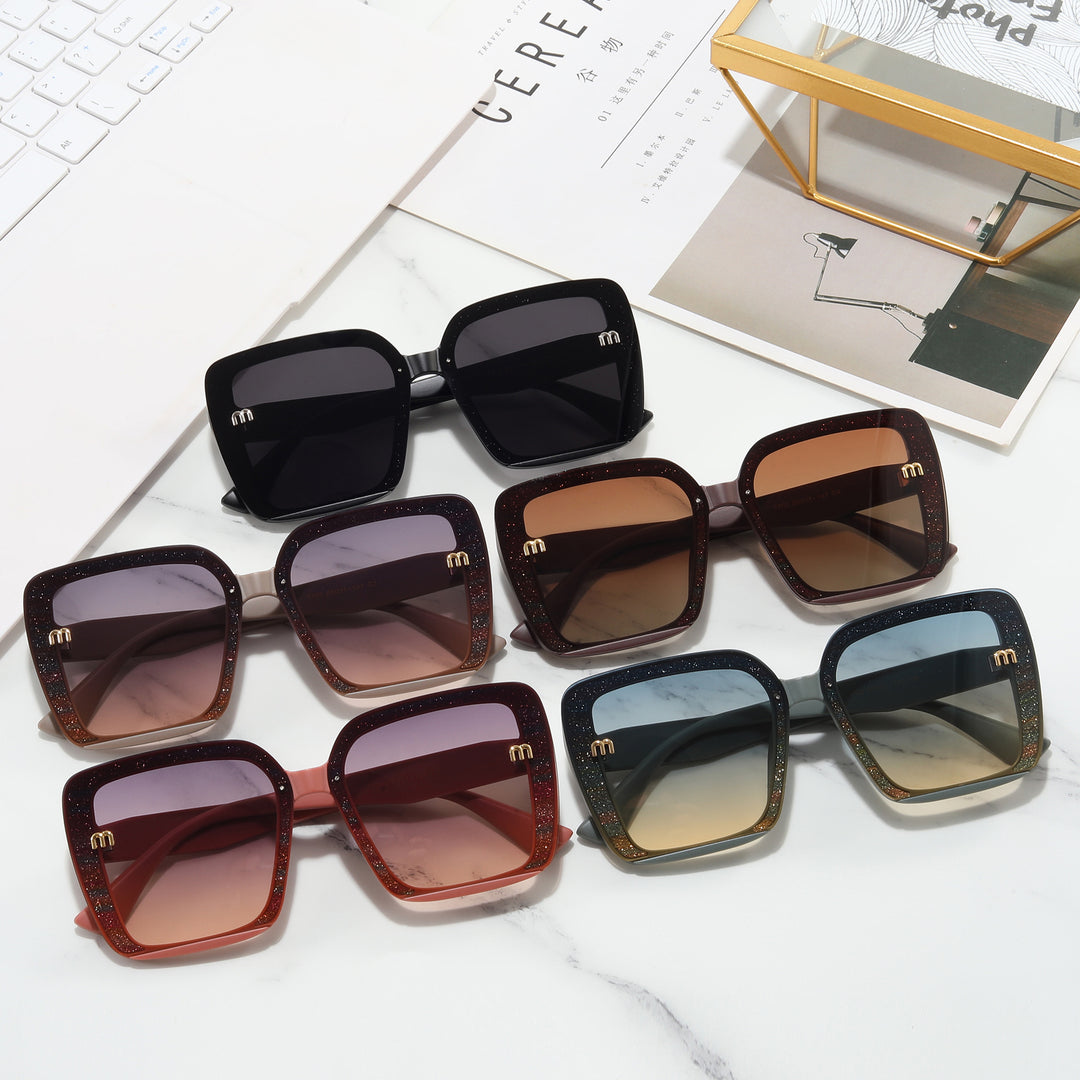 Ladies fashionable square sunglasses with shimmering frame Bowlift