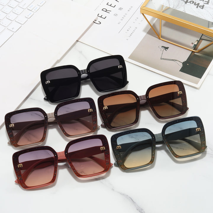 Ladies fashionable square sunglasses with shimmering frame Bowlift