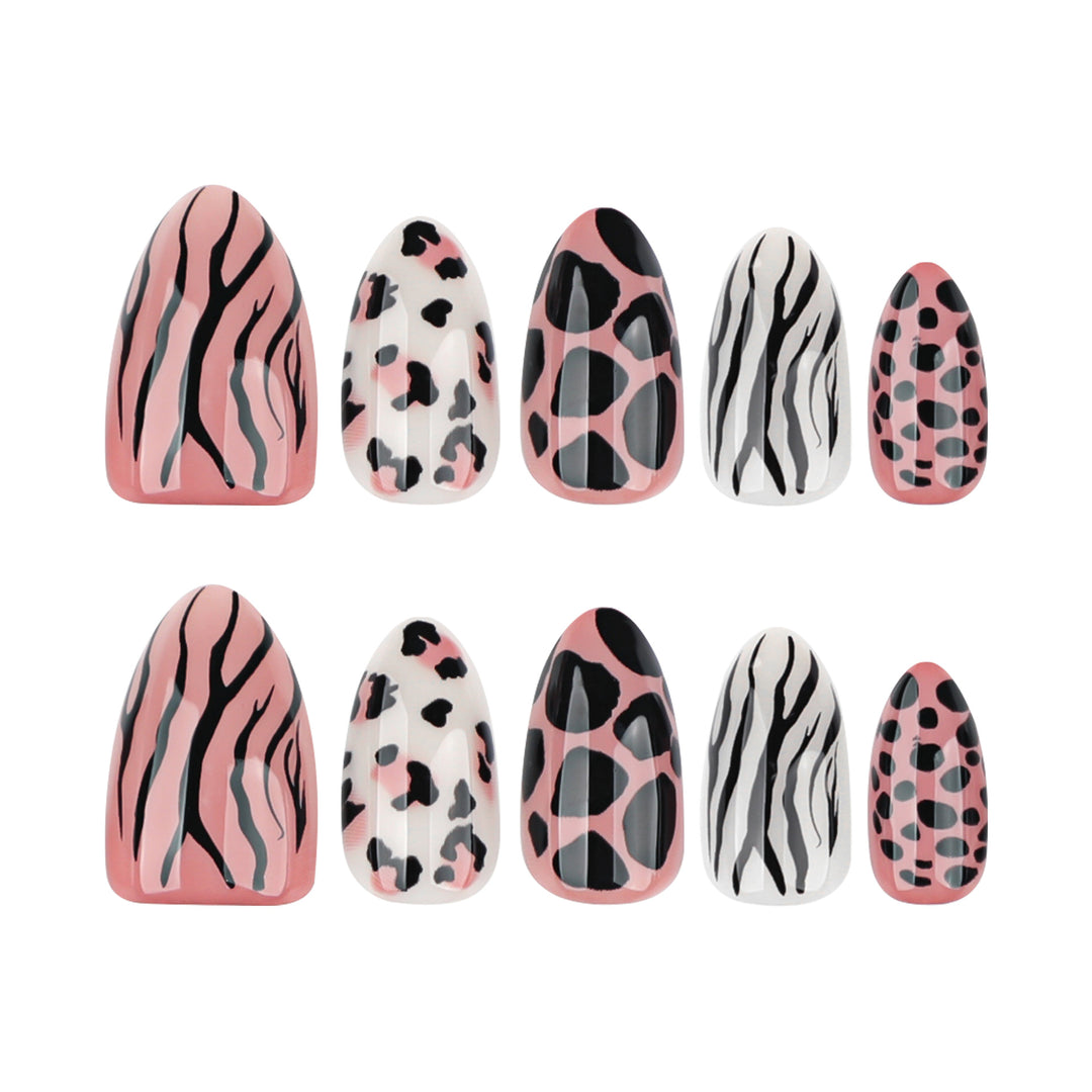 Artful nail art in animal design Bowlift