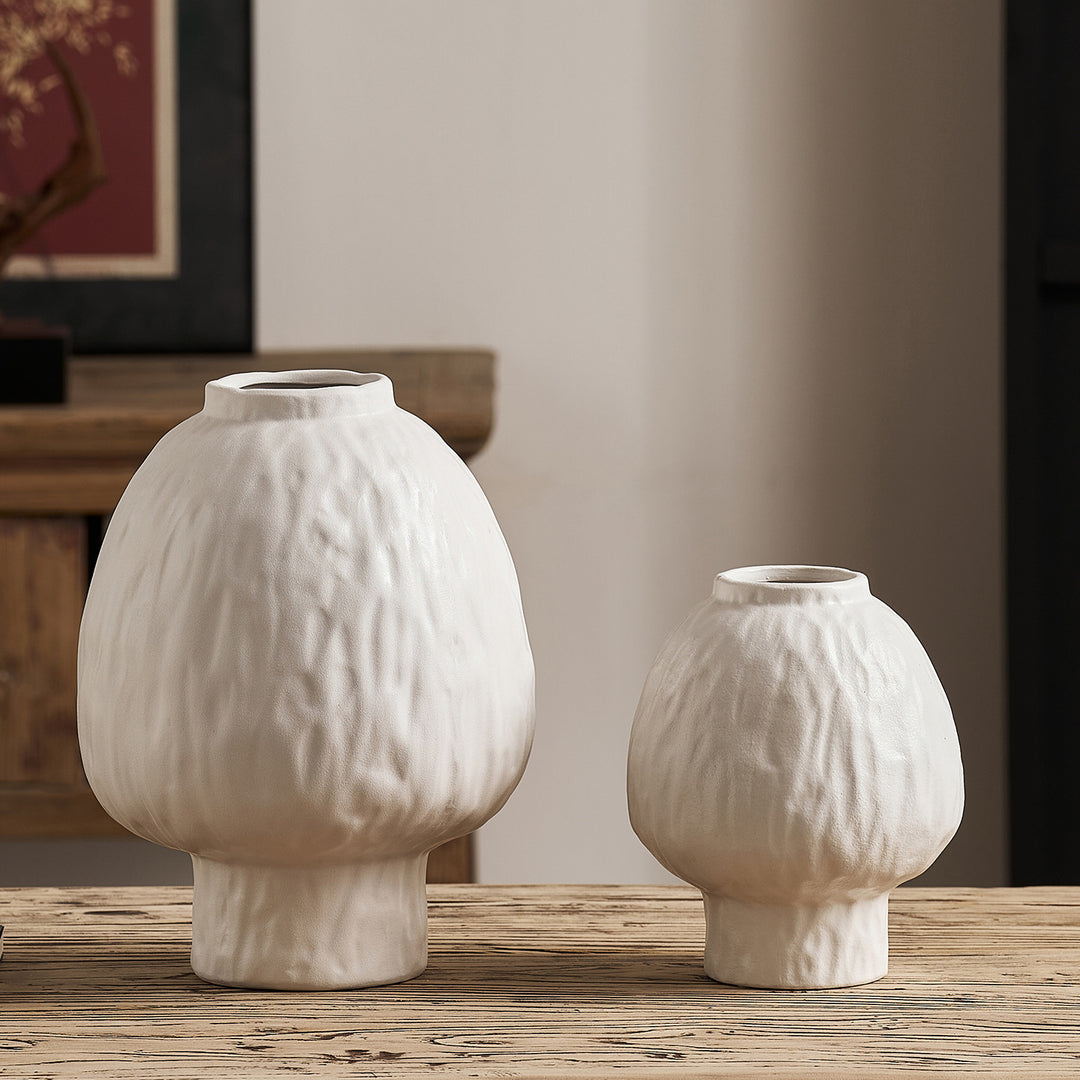 Decorative ceramic vase in modern design Bowlift