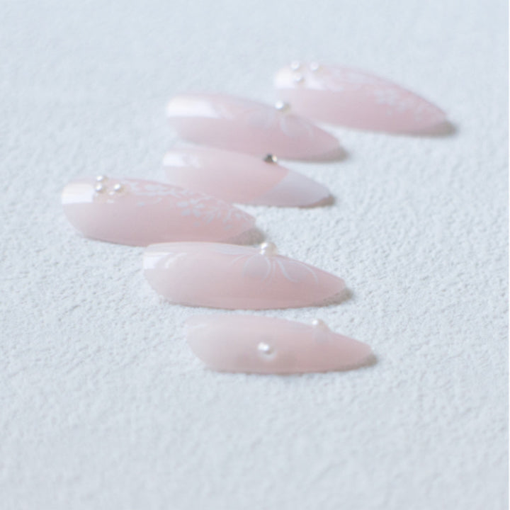 Artificial Nails Bowlift