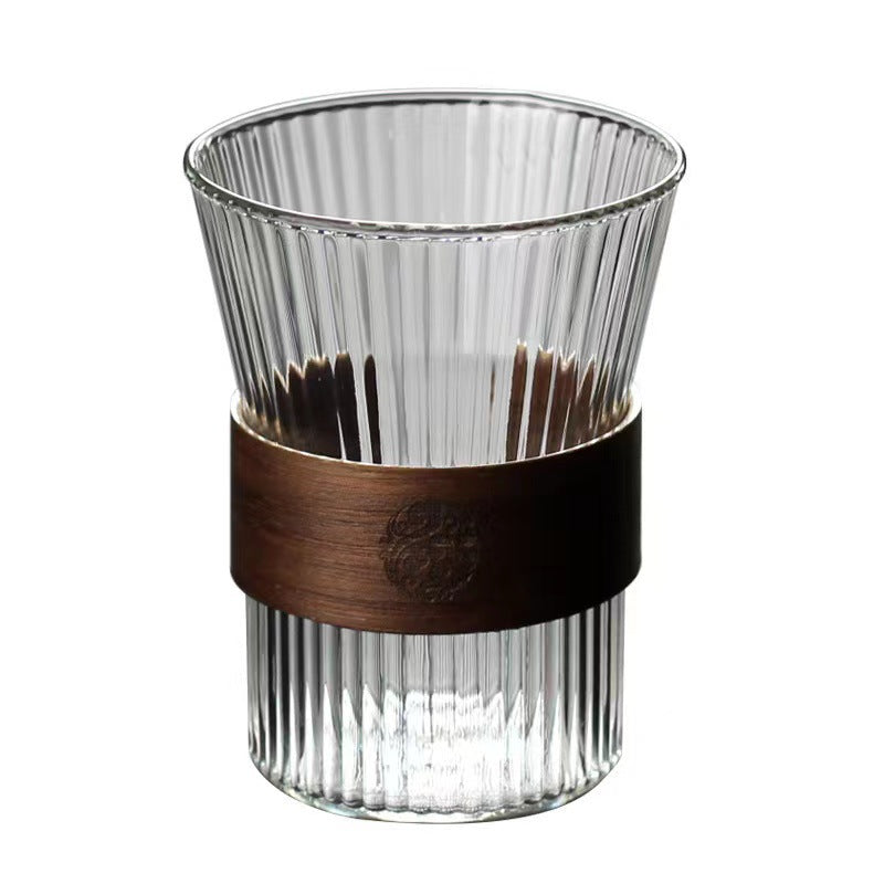Ladies glass with stylish wooden ring Bowlift