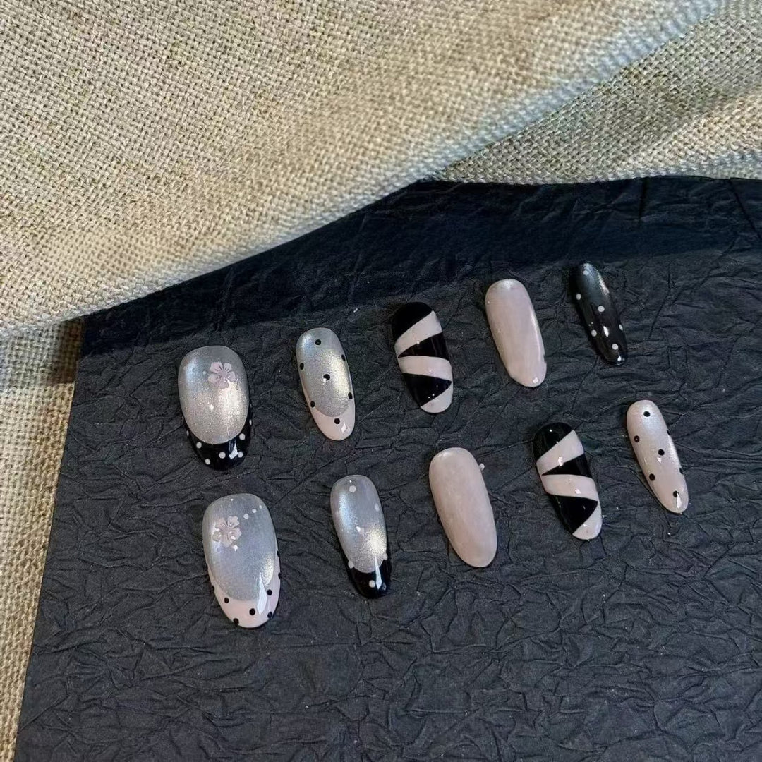 Artistic Press-On Nail Kit Bowlift