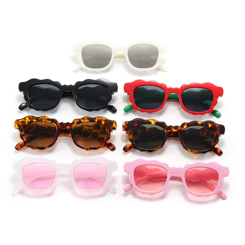 Women's Fashion Sunglasses in Trend Design Bowlift