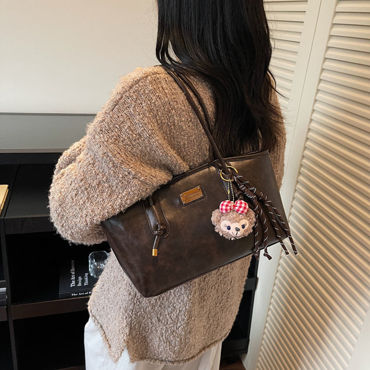 Elegant Structured Leather Handbag Bowlift
