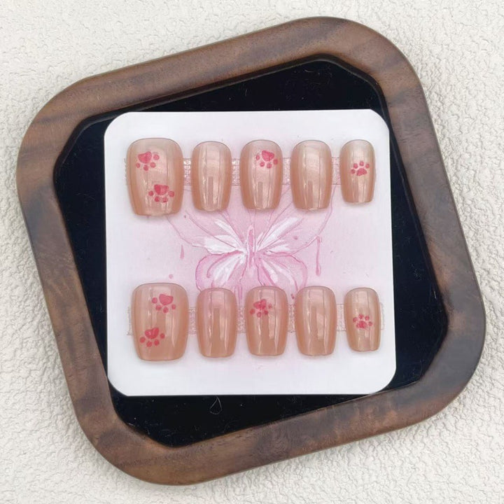 Creative Artificial Nails with Playful Paw Designs Bowlift