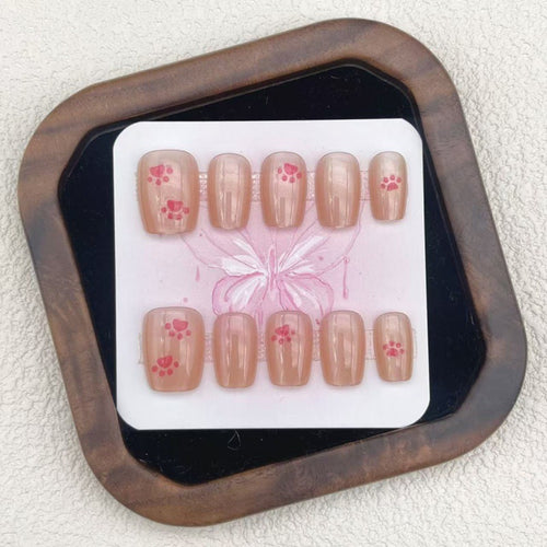 Creative Artificial Nails with Playful Paw Designs Bowlift