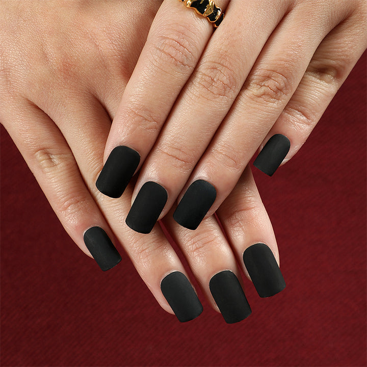 Artificial nails in elegant matte finish Bowlift