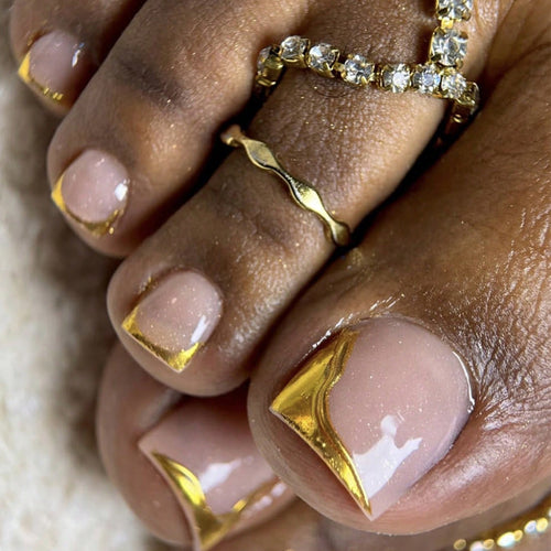 Gold Accent Artistic Nail Tips Bowlift