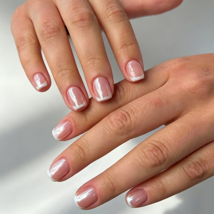 High-quality artificial nails with elegant French tip design Bowlift