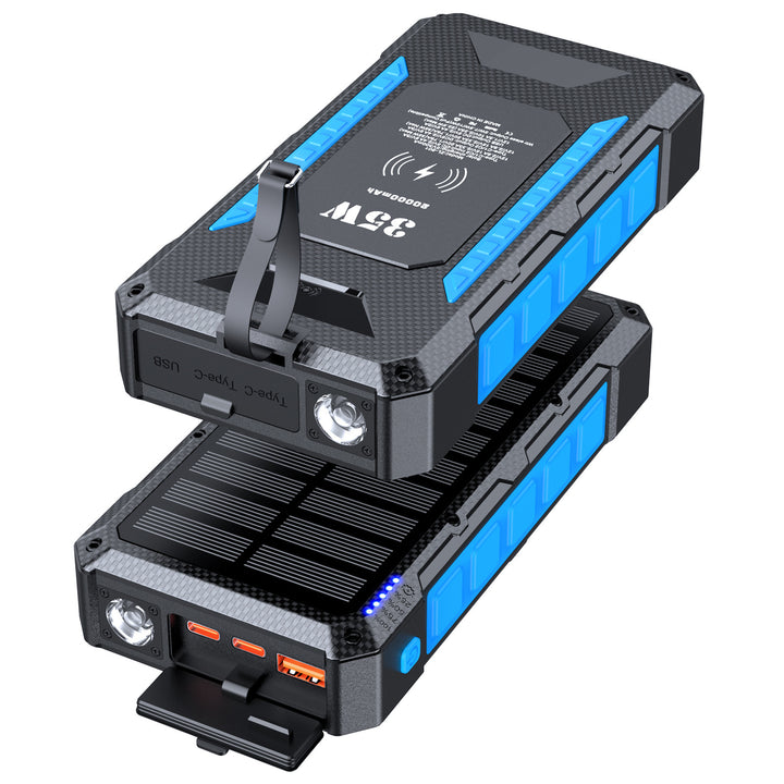 Solar Powerbank with Fast Charging Function and Integrated Flashlight Bowlift