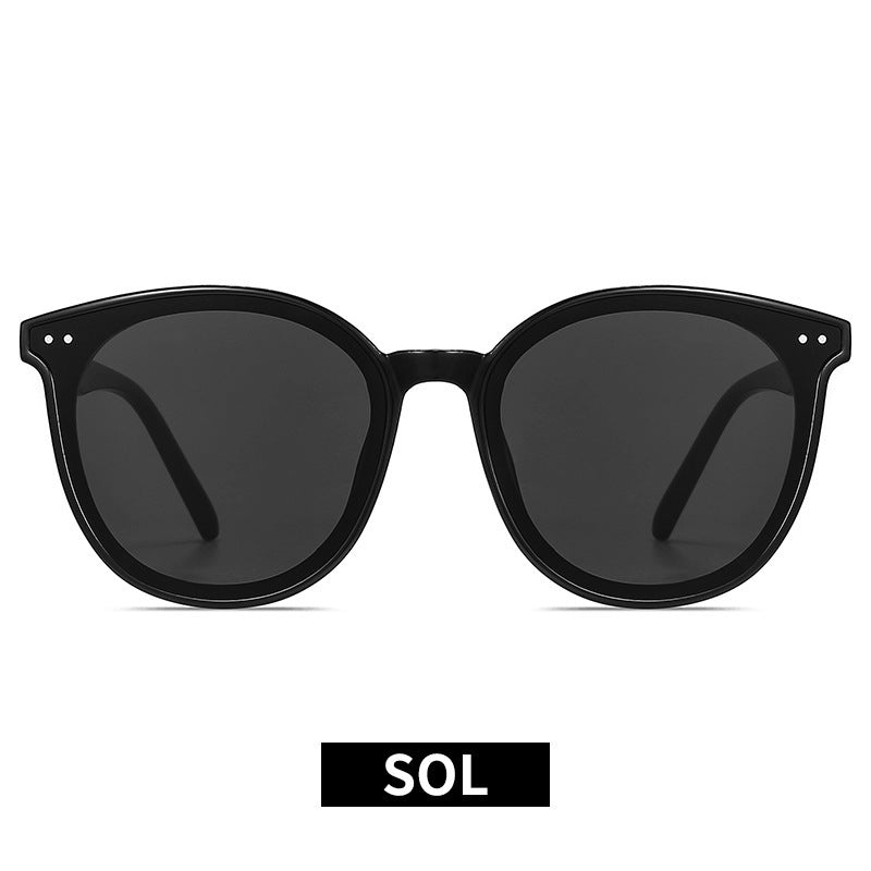 Ladies Oversized Sunglasses with Elegant Design Bowlift