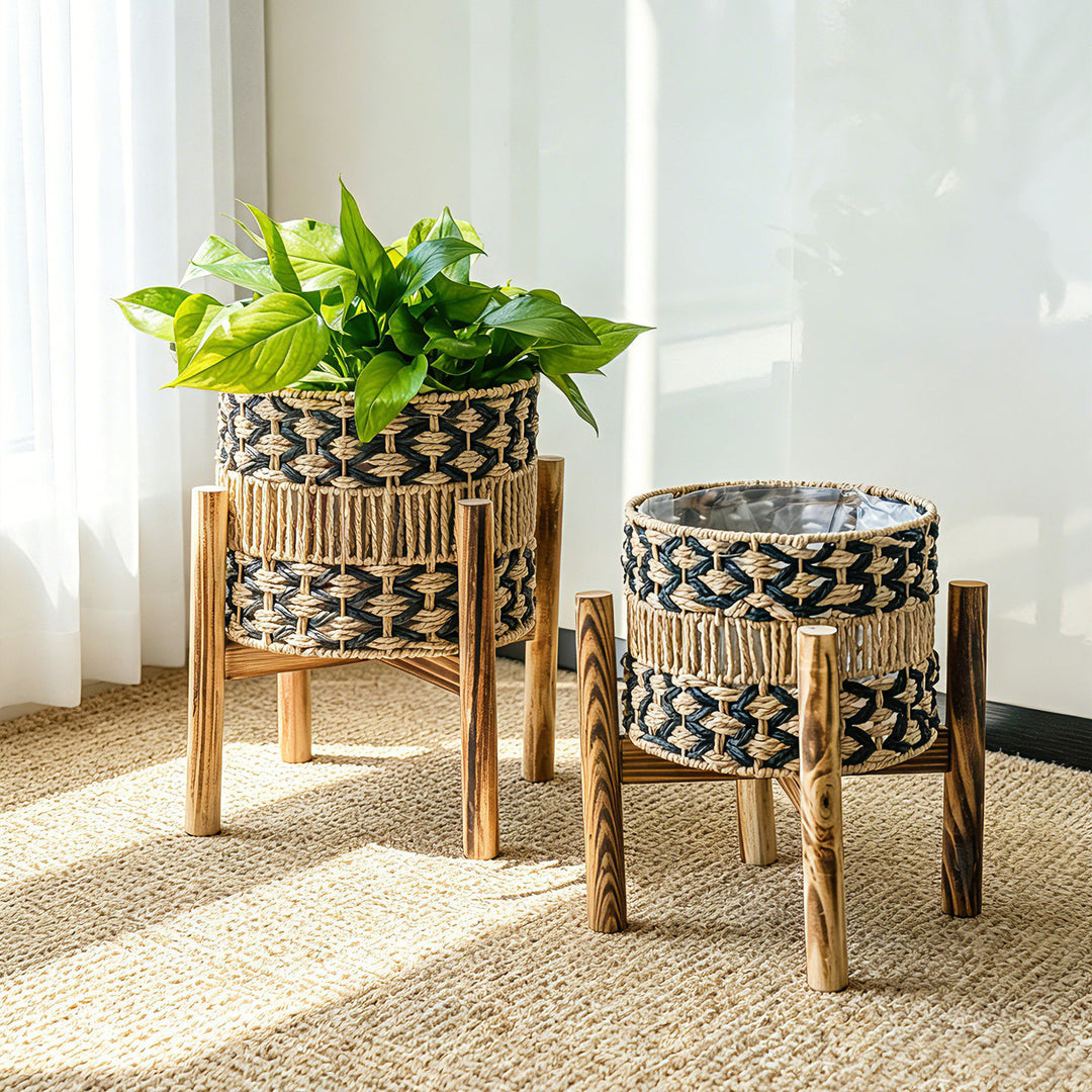 High-quality plant pot with stand Bowlift