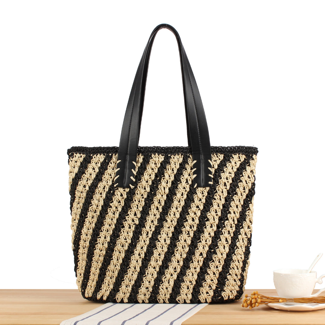 Tote bag with modern striped pattern made of woven natural material Bowlift