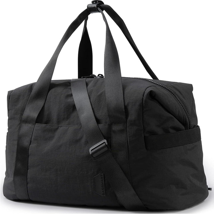 Sporty and Functional Travel Bag Bowlift