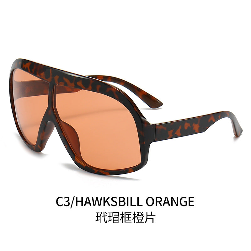 Women's sporty sunglasses with wide frame and polarized lenses Bowlift