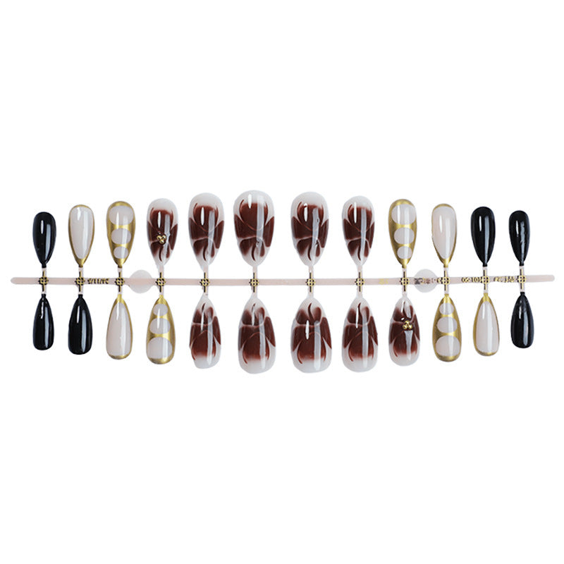 Art nail set with creative geometric accents Bowlift