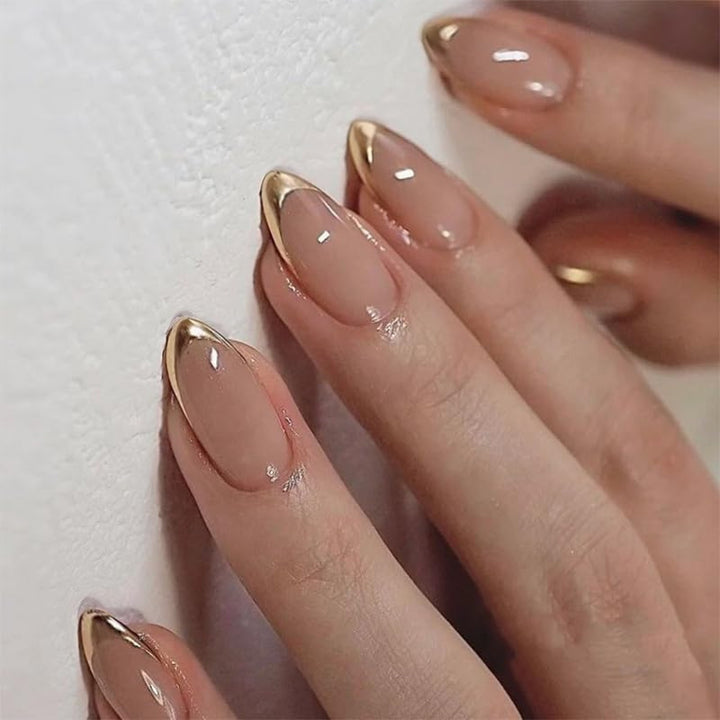 Artifice nail set with elegant gold gradient Bowlift