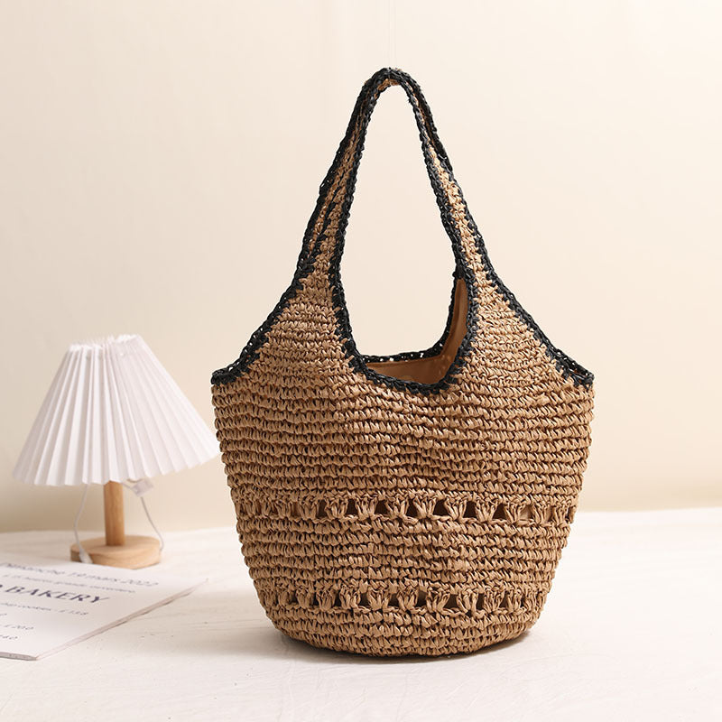 Handmade straw bag with decorative details Bowlift