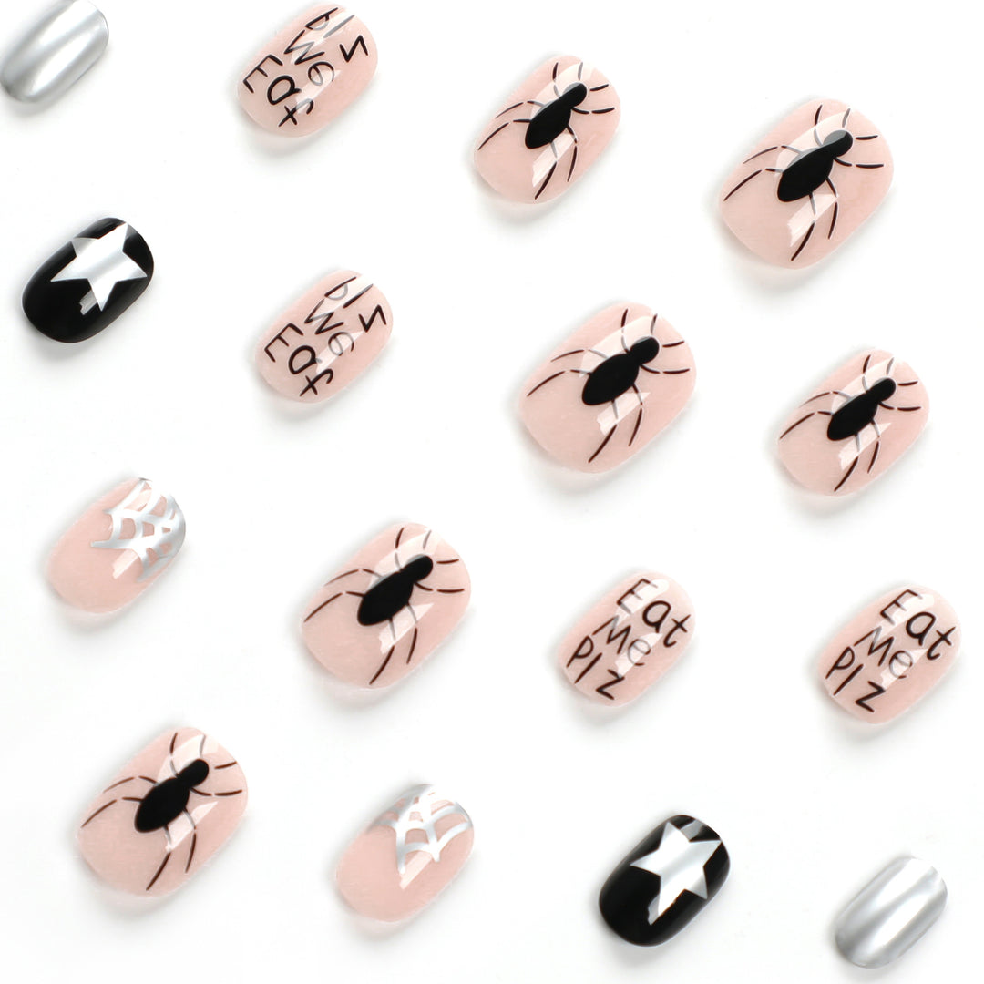 Creative nail art with Halloween motifs Bowlift