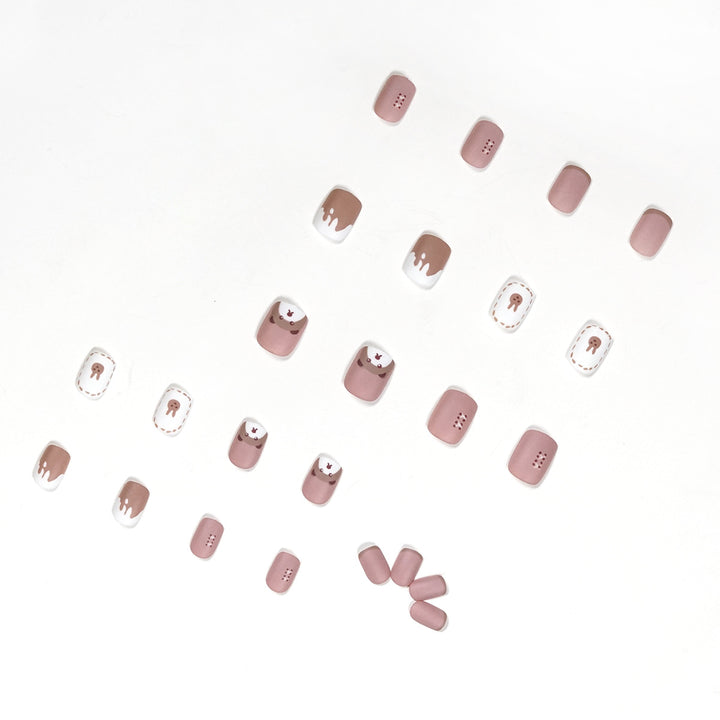 Artful nail art with bear motif Bowlift