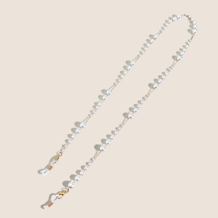 Fashionable cat-eye sunglasses with pearl holder Bowlift