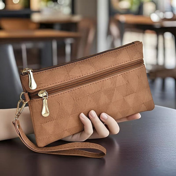 Elegant Clutch With Practical Zipper Bowlift