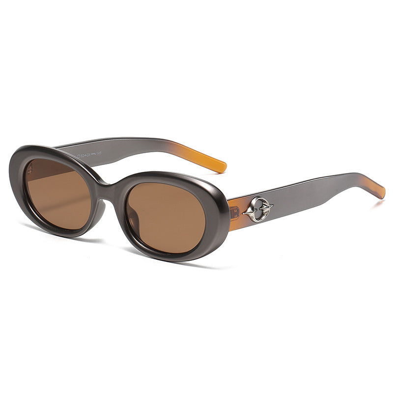 Retro-Inspired Oval Frame Sunglasses Bowlift