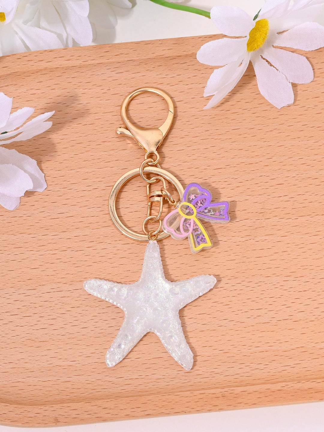 Keychain with Maritime Star Motif Bowlift
