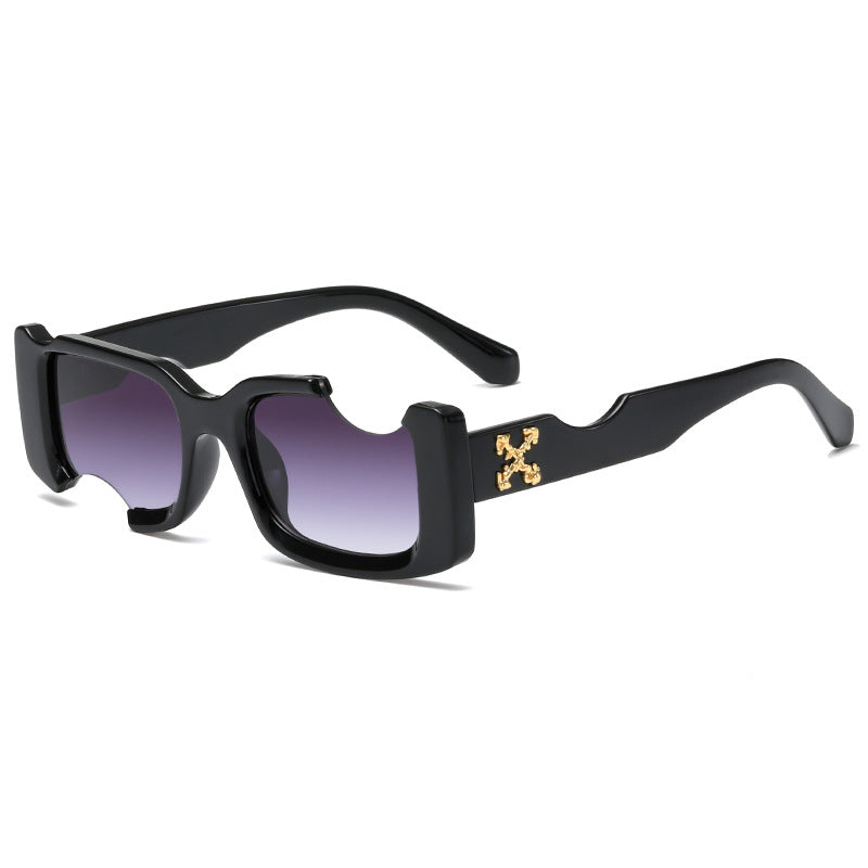 Ladies fashionable goggles in unique futuristic design Bowlift