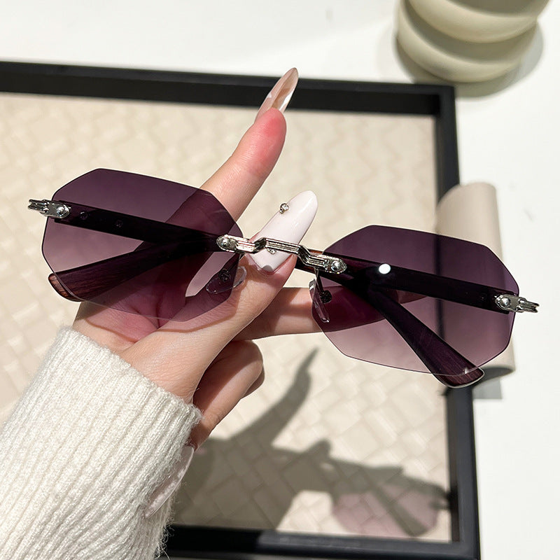 Women's futuristic sunglasses with geometric frame and wood details Bowlift