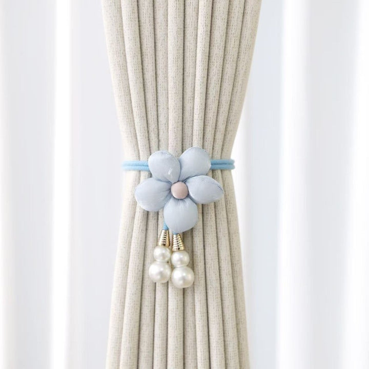 Decorative curtain holder Bowlift