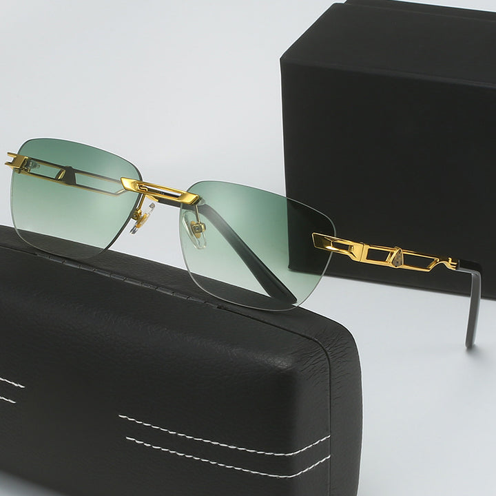 Women Designer Sunglasses with Elegant Metal Frame Bowlift