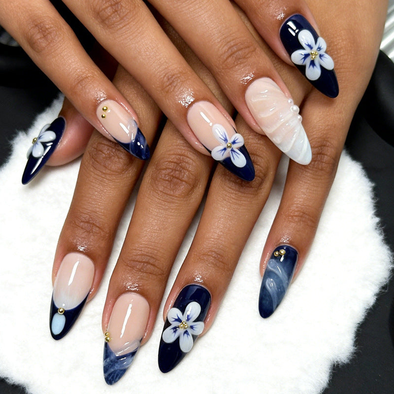 Floral Themed Press-On Nail Set Bowlift