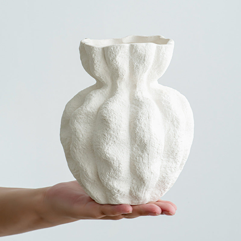 Elegant and modern flower vase Bowlift