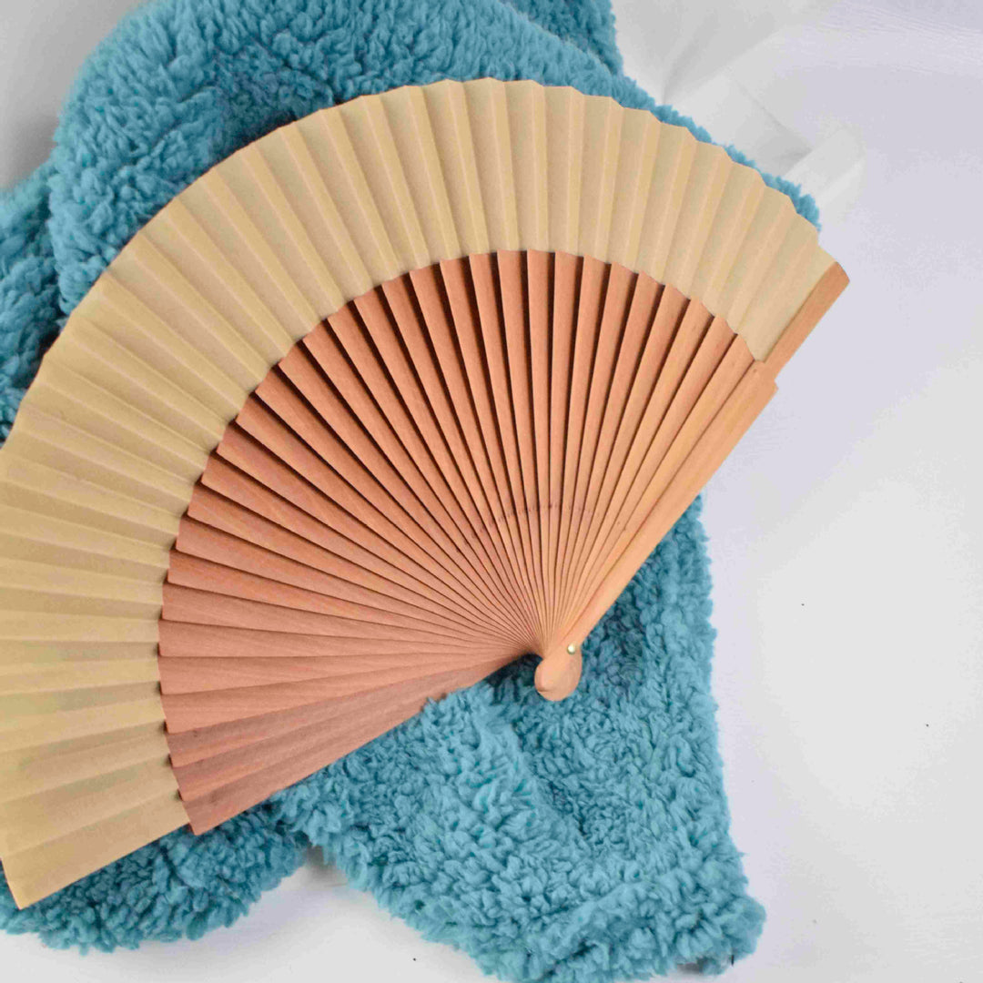Ladies elegant hand fan made of eco-friendly paper Bowlift