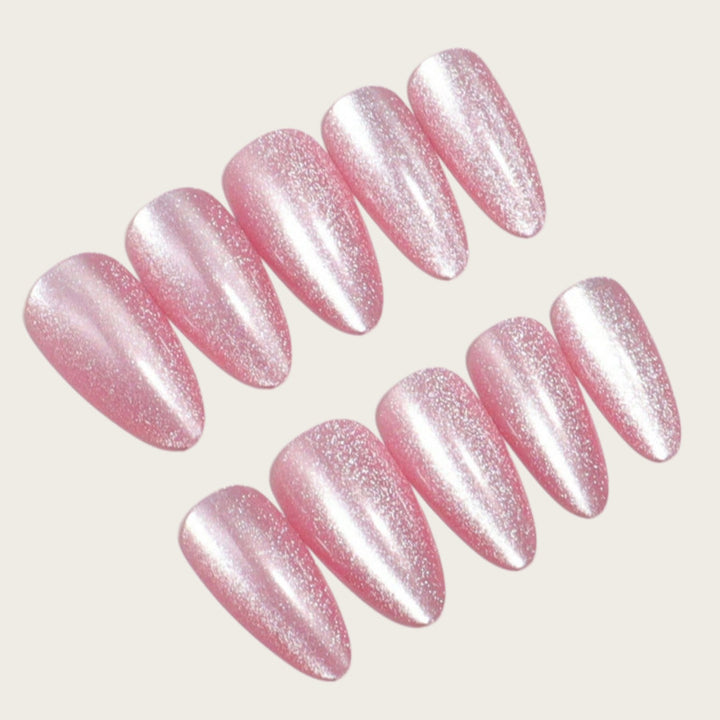 Shiny artificial nails with elegant ombre effect Bowlift