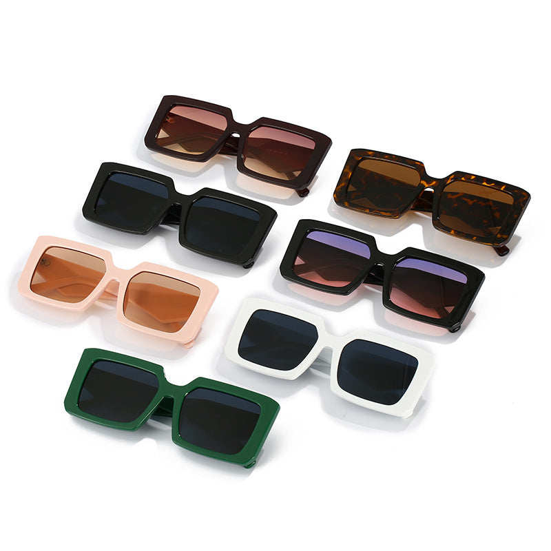 Women’s Geometric Sunglasses with Wide Frame Bowlift