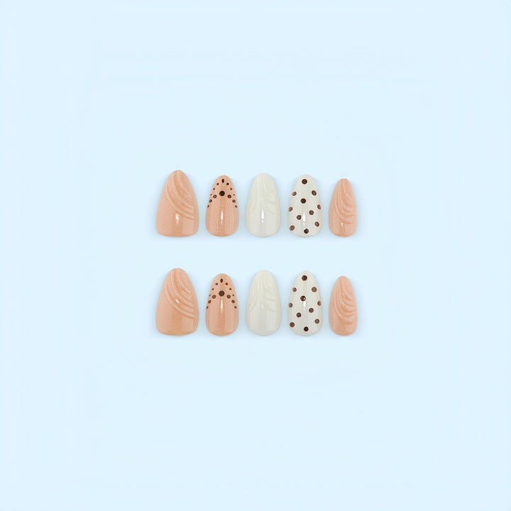 Artificial nails in refined dot design Bowlift