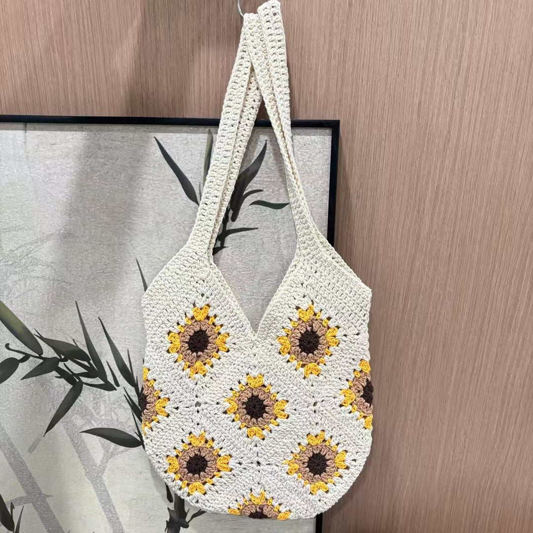 Handmade macrame bag with sunflower pattern Bowlift
