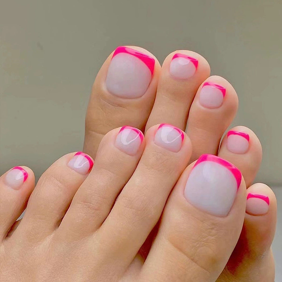 Nail set with shimmering holographic design Bowlift