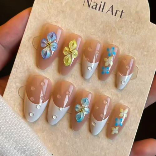 Decorative Floral Press-On Nail Art Set Bowlift