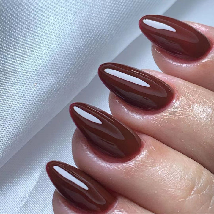 Elegant Nail Art with Gloss Finish Bowlift
