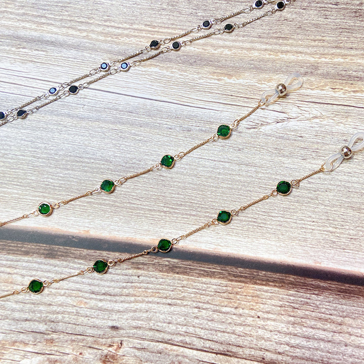 Elegant jewelry holder chain with onyx beads Bowlift