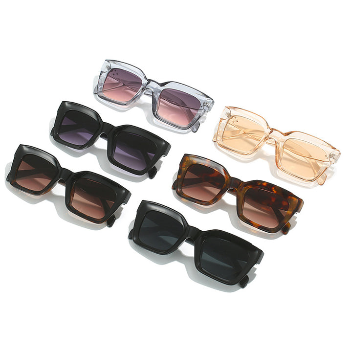Ladies fashionable square sunglasses with elegant, wide frame Bowlift