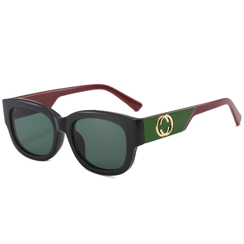 Women's sunglasses in exclusive design with fashionable frame and UV protection Bowlift