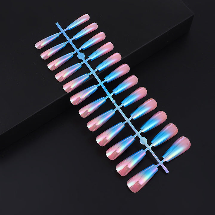 Artificial nails in elegant pearl shimmer Bowlift