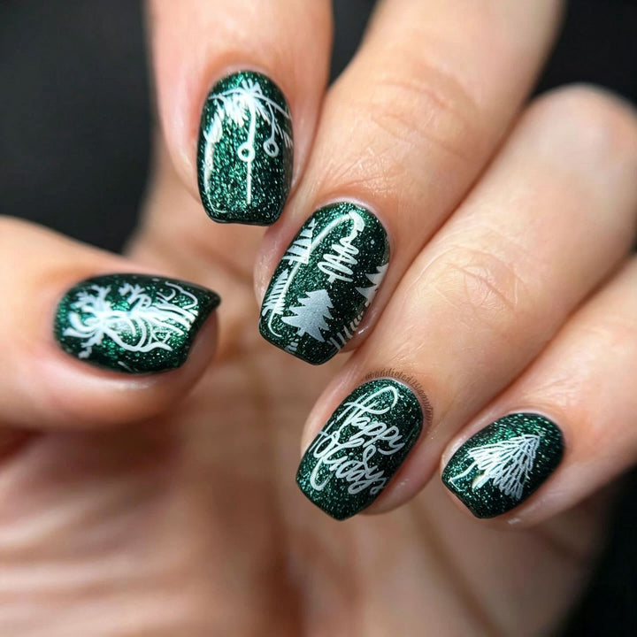 Artificial nails with festive winter motifs Bowlift