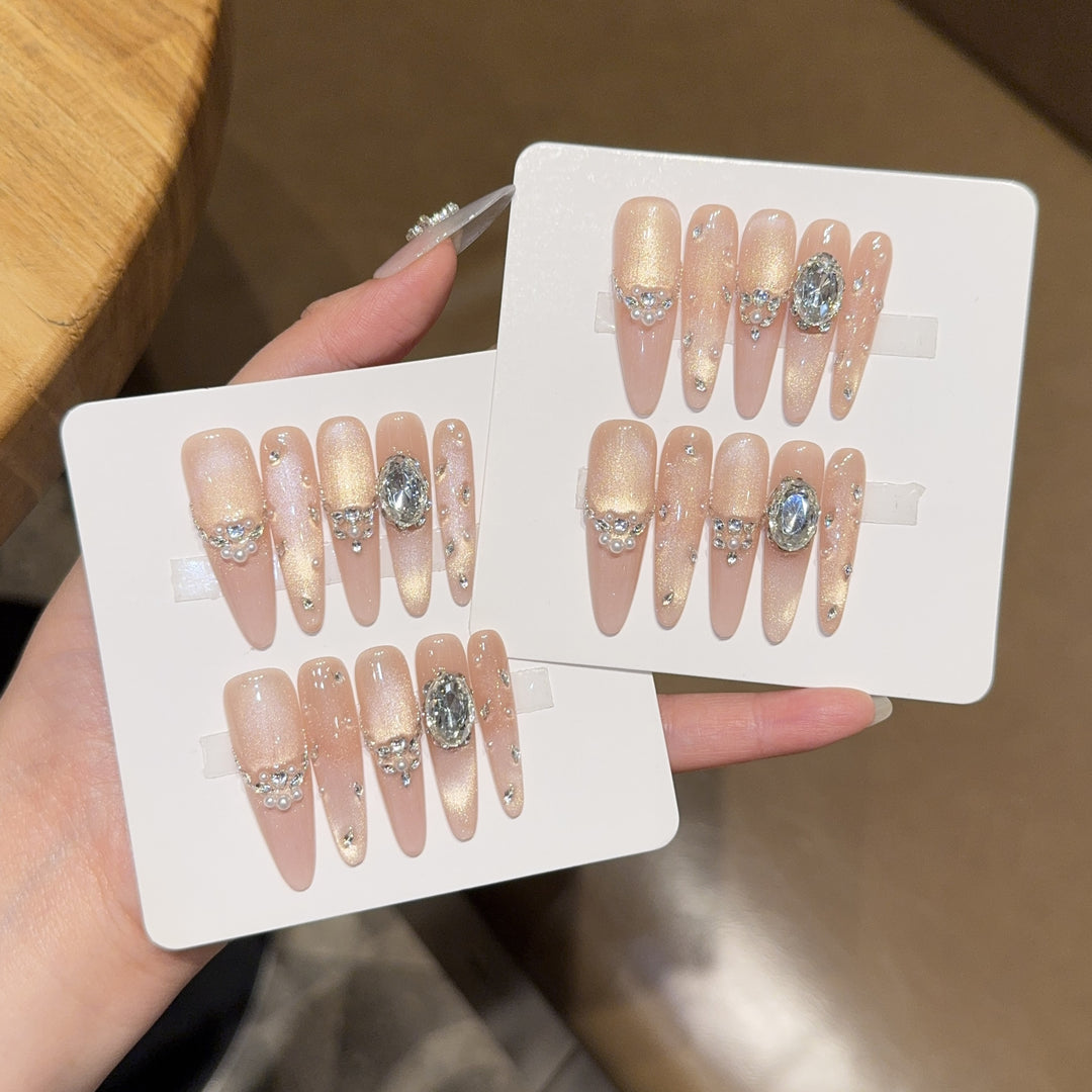 Artificial nails with glamorous design Bowlift