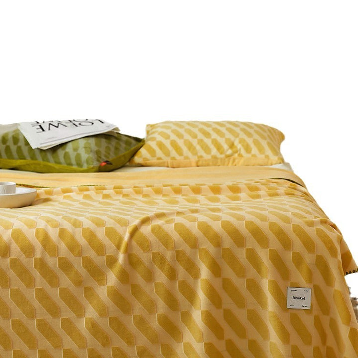 Women's cozy blanket with modern geometric pattern Bowlift